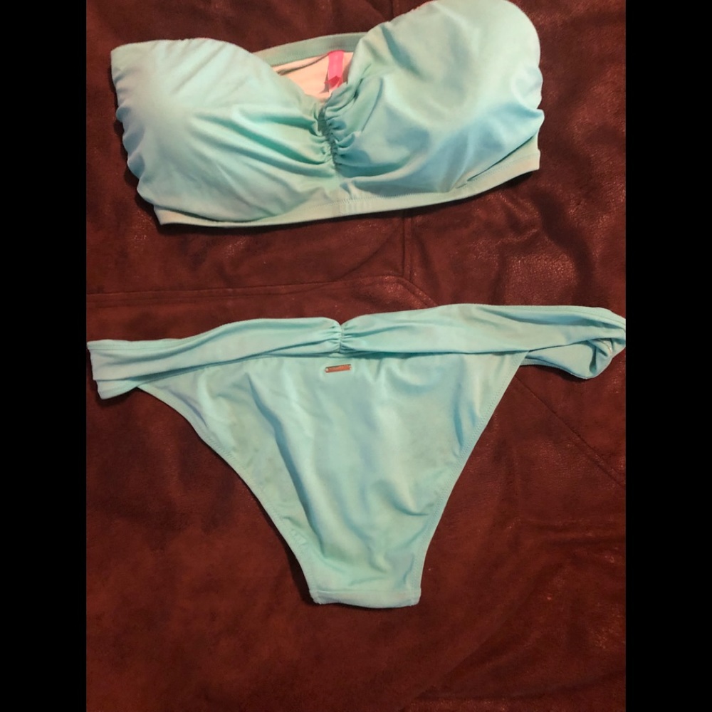 Victoria’s Secret bikini